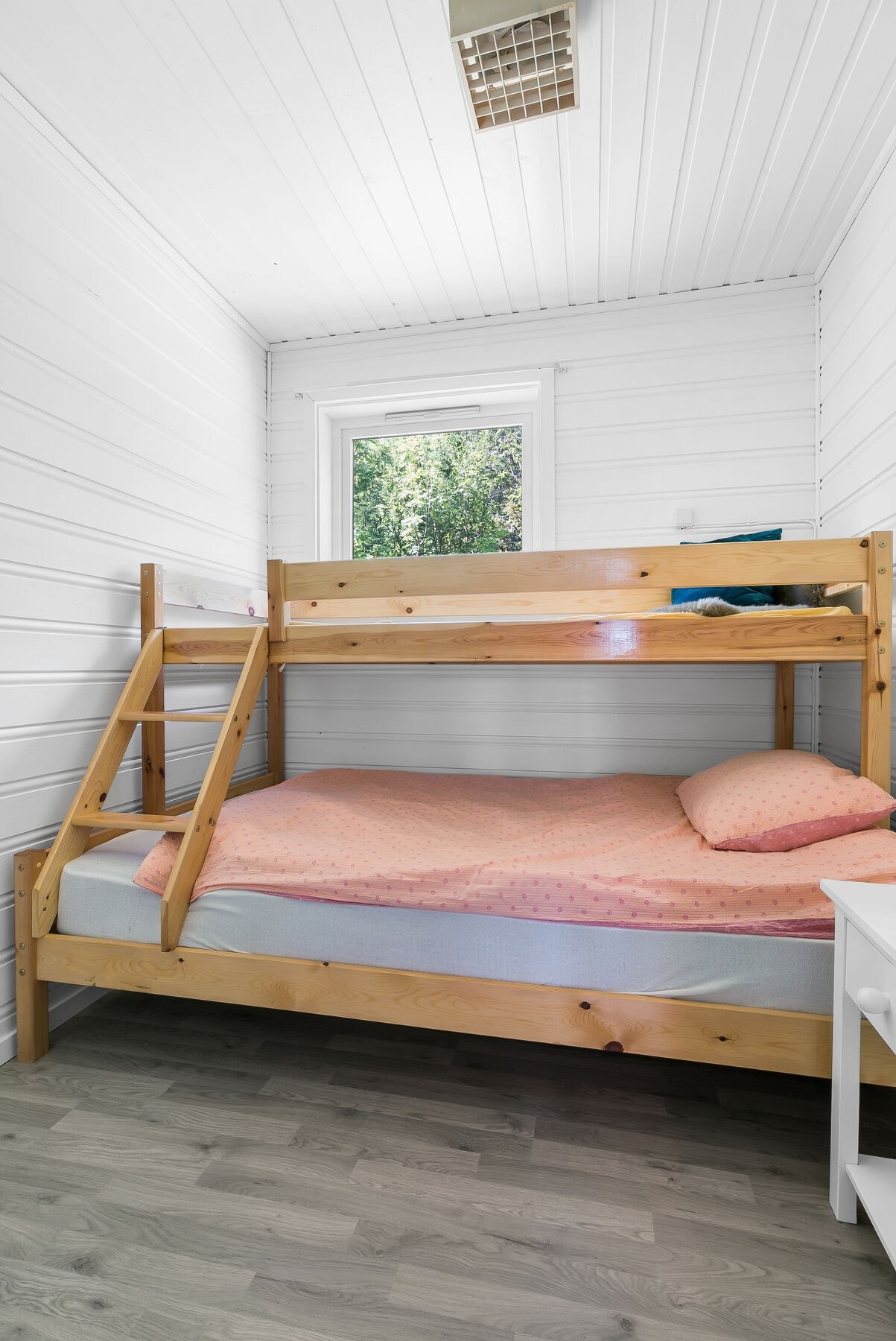 Det er totalt 3 soverom i hytta. Galleribilde