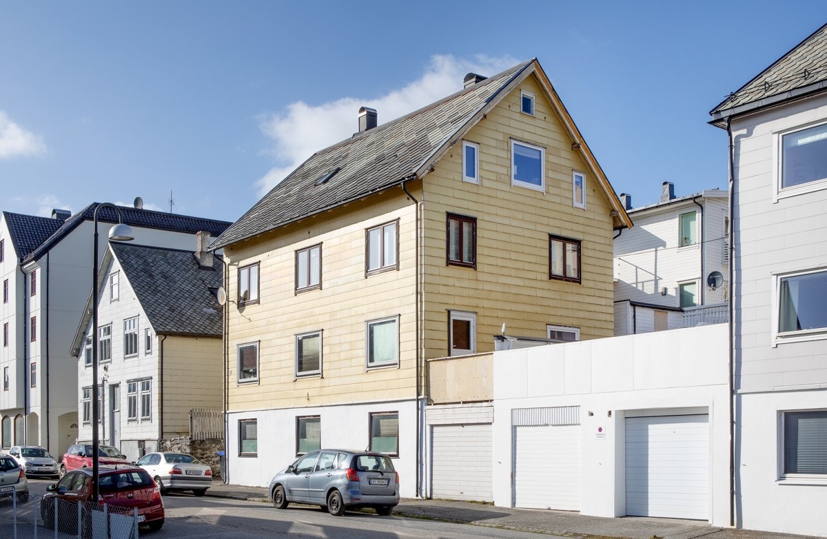 Fasade. Det er ventet at sameiet vil oppgradere fasaden den neste tiden. Galleribilde