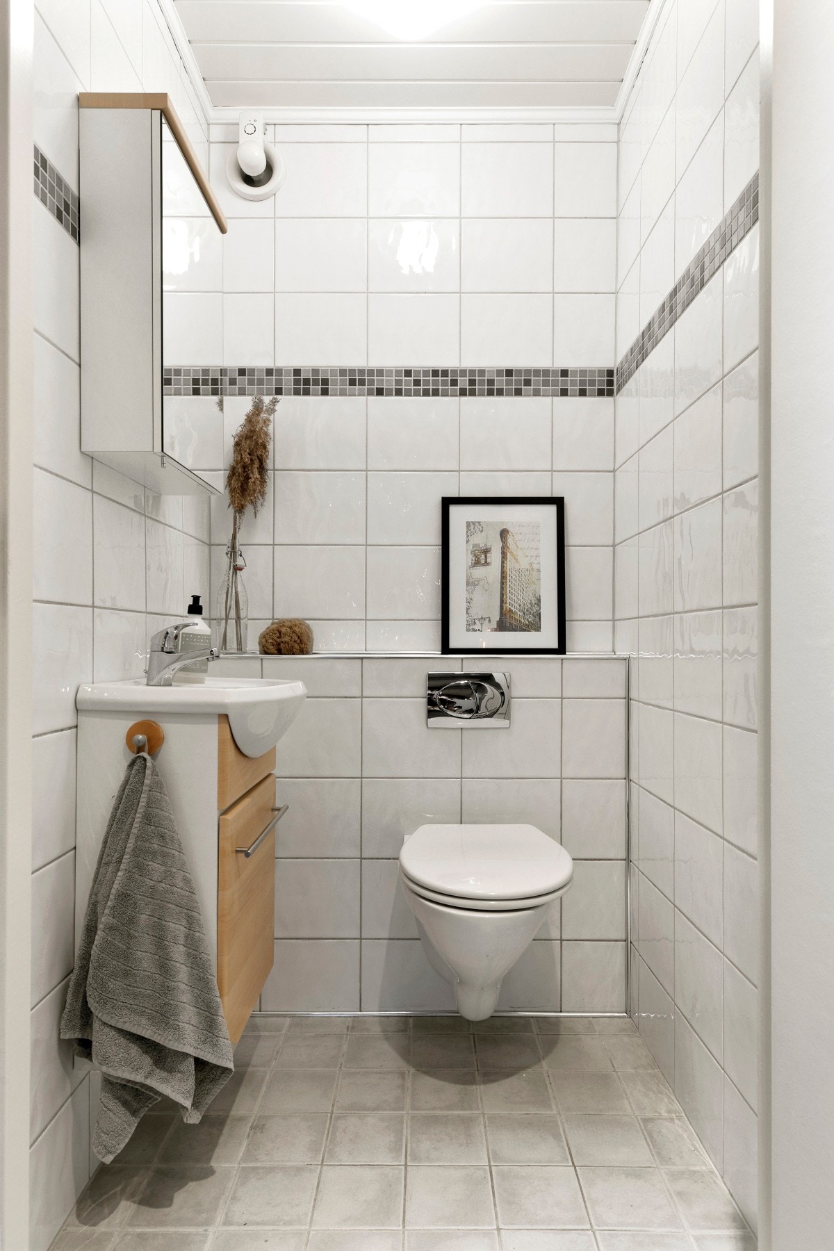 Wc i 1.etg med servant. Galleribilde