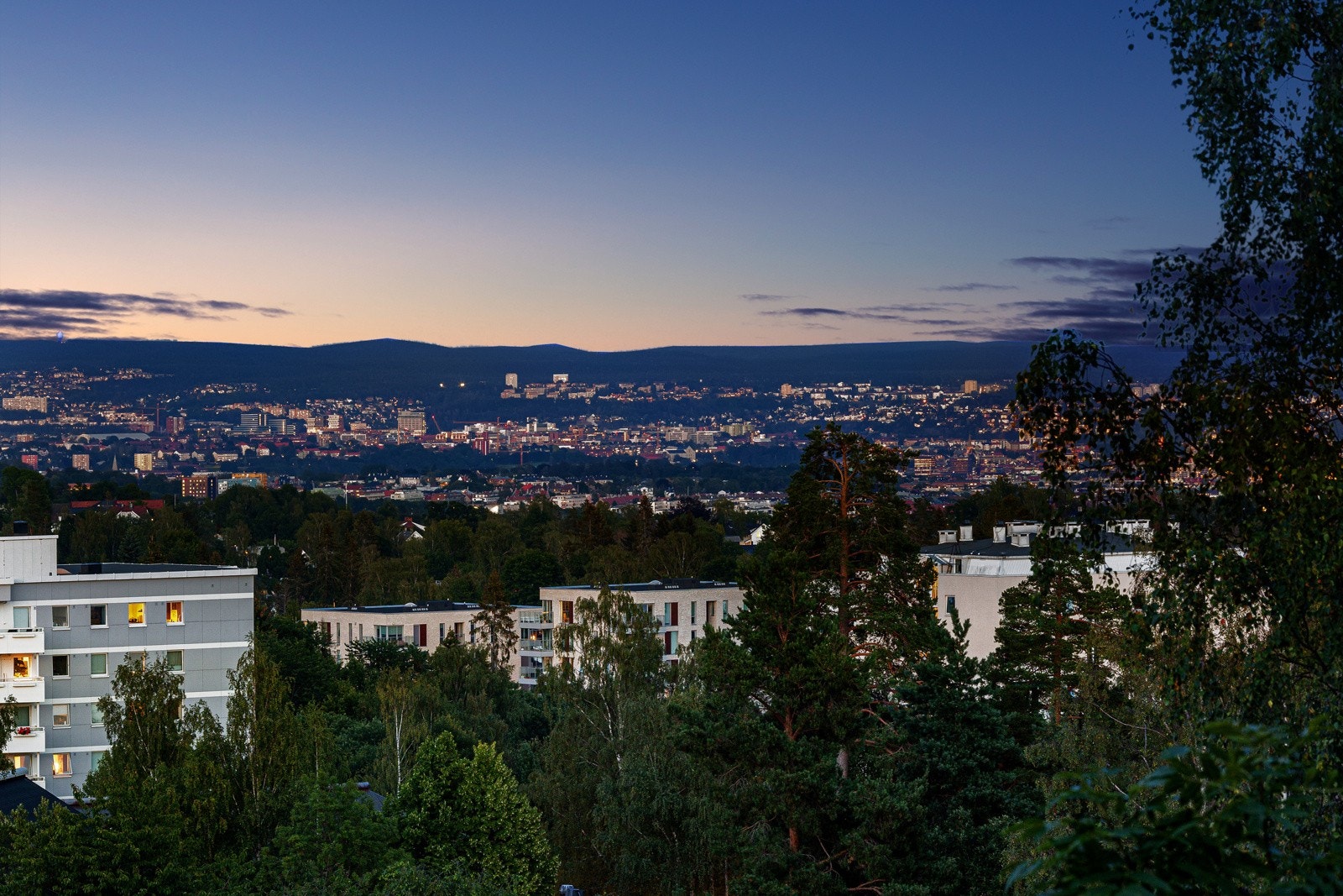 Meget hyggelig kveldsstemning og flott utsikt fra balkongen Galleribilde