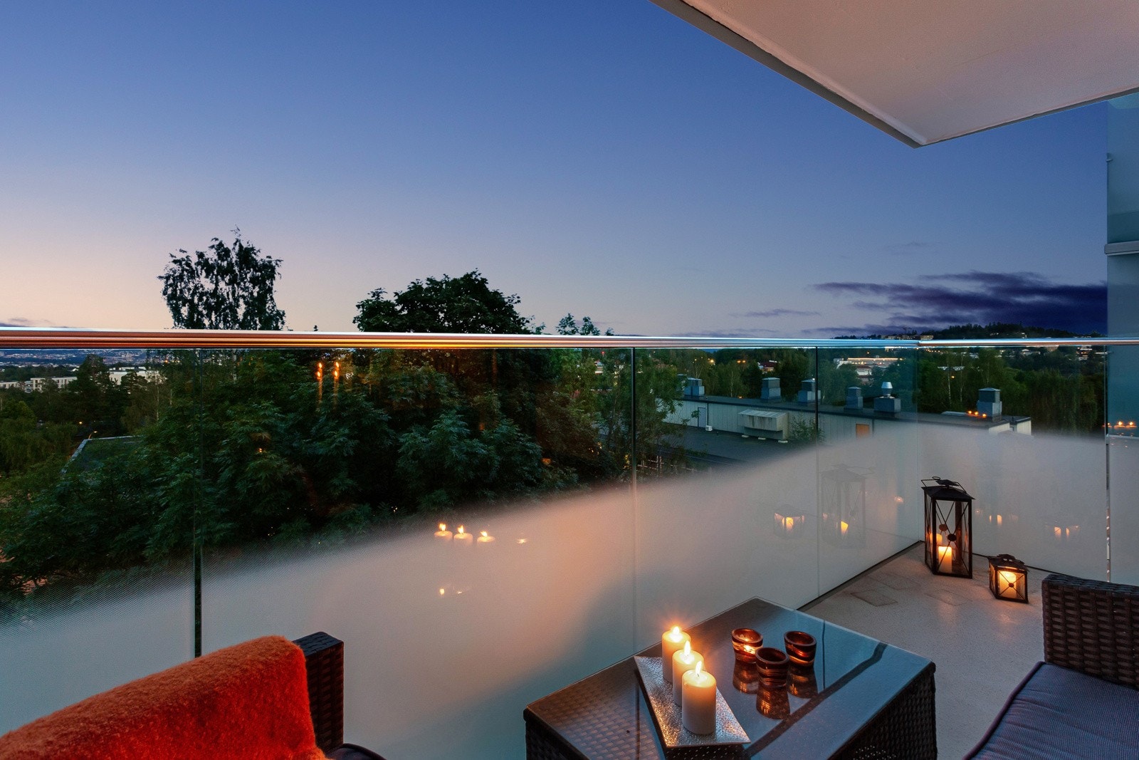 Balkongene er nylig modernisert. Vinduer, verandadører m.v. er også byttet ifbm. rehabiliteringen Galleribilde