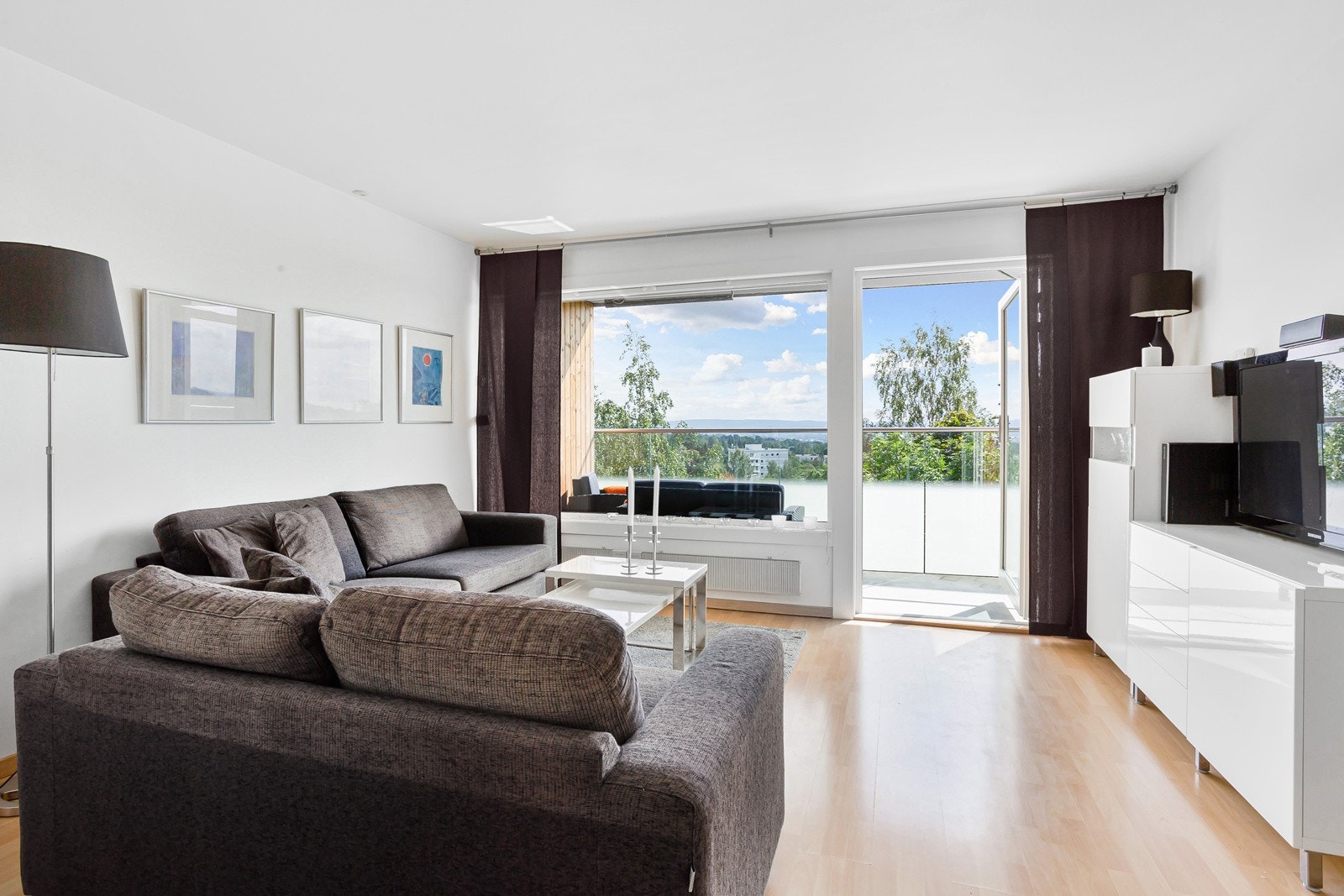 TV og bredbånd fra Telenor og varmtvann er bl.a. inkludert i borettslagets felleskostnader Galleribilde