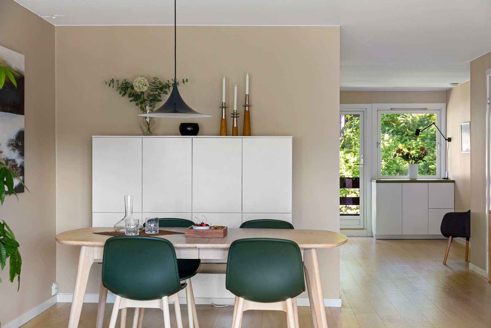 Spiseplass. Galleribilde