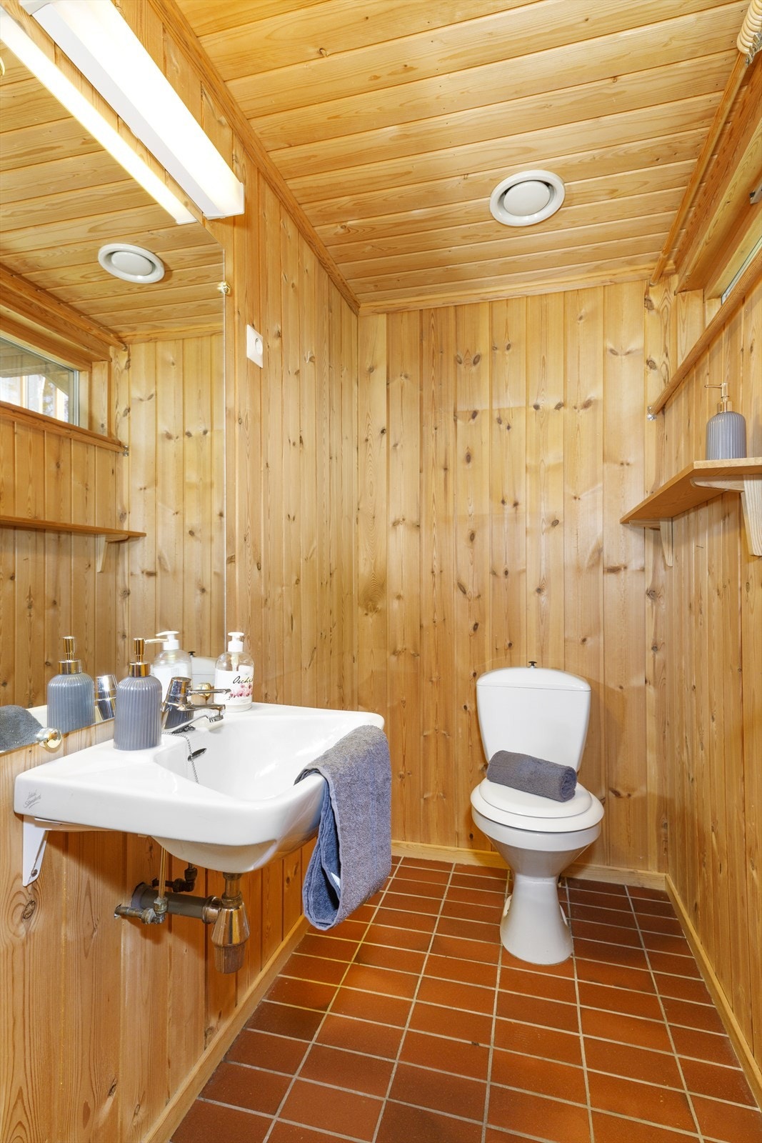 Toalettet i "badehuset". Galleribilde