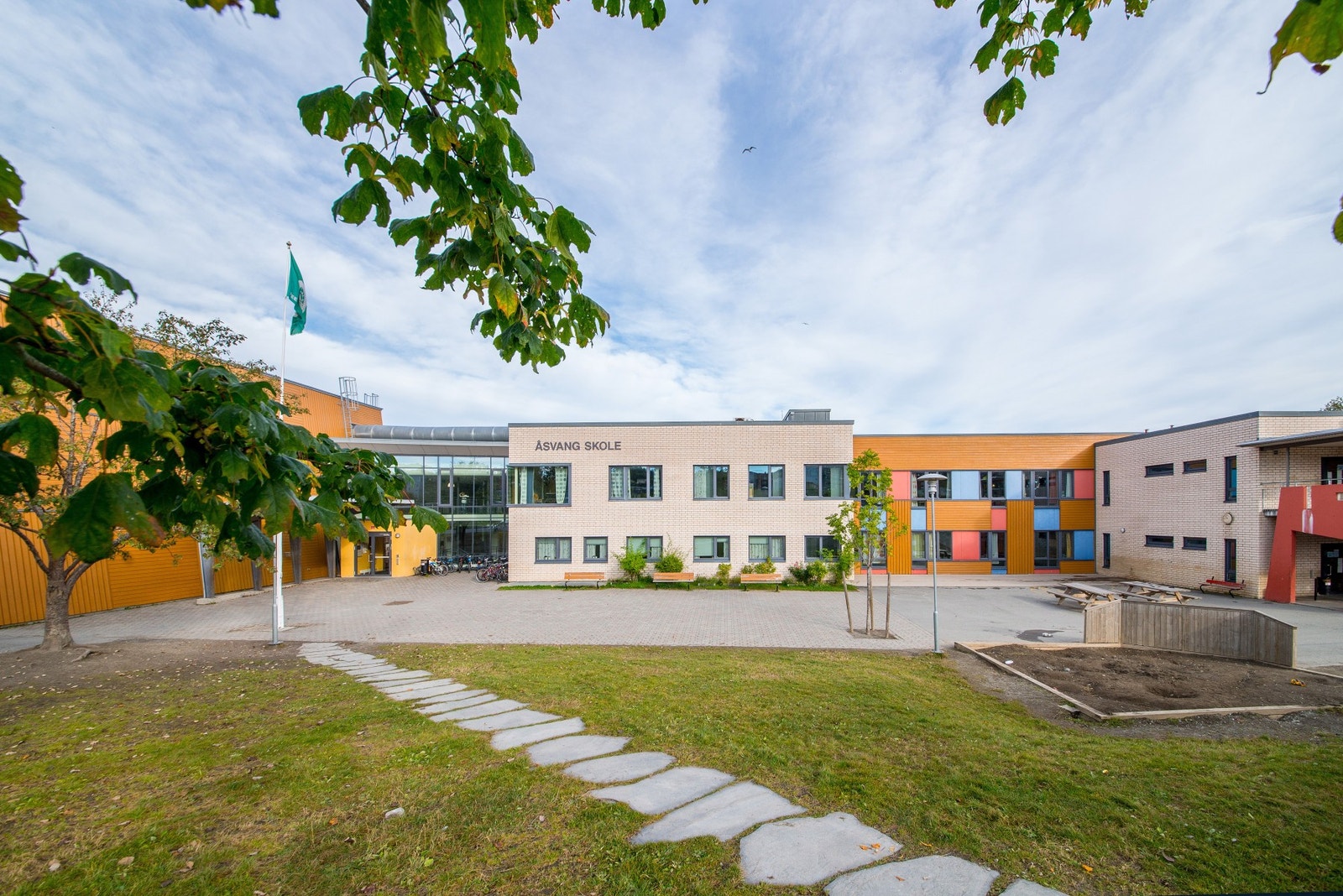 Boligen sogner Åsvang barneskole. Galleribilde