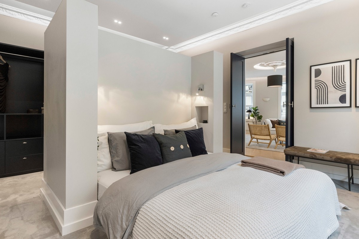 Romslig hovedsoverom med eget bad Galleribilde