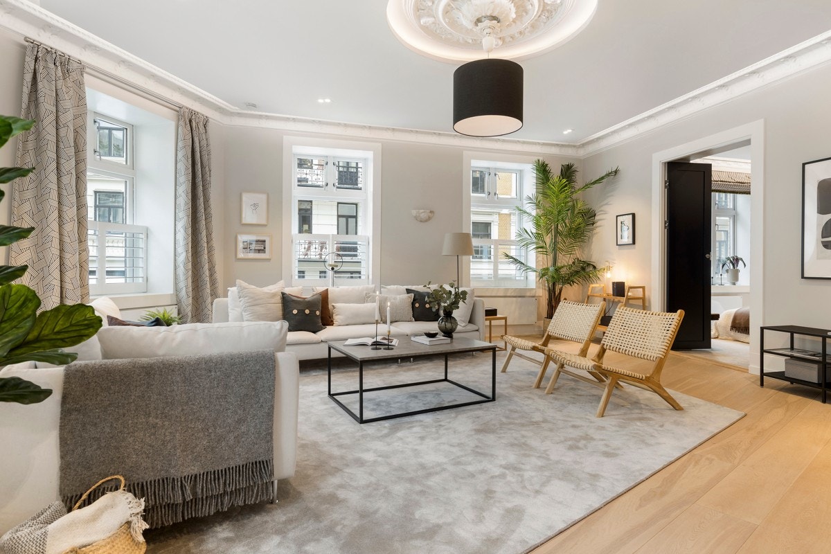 Leiligheten er moderne oppusset uten å miste sitt klassiske særpreg Galleribilde