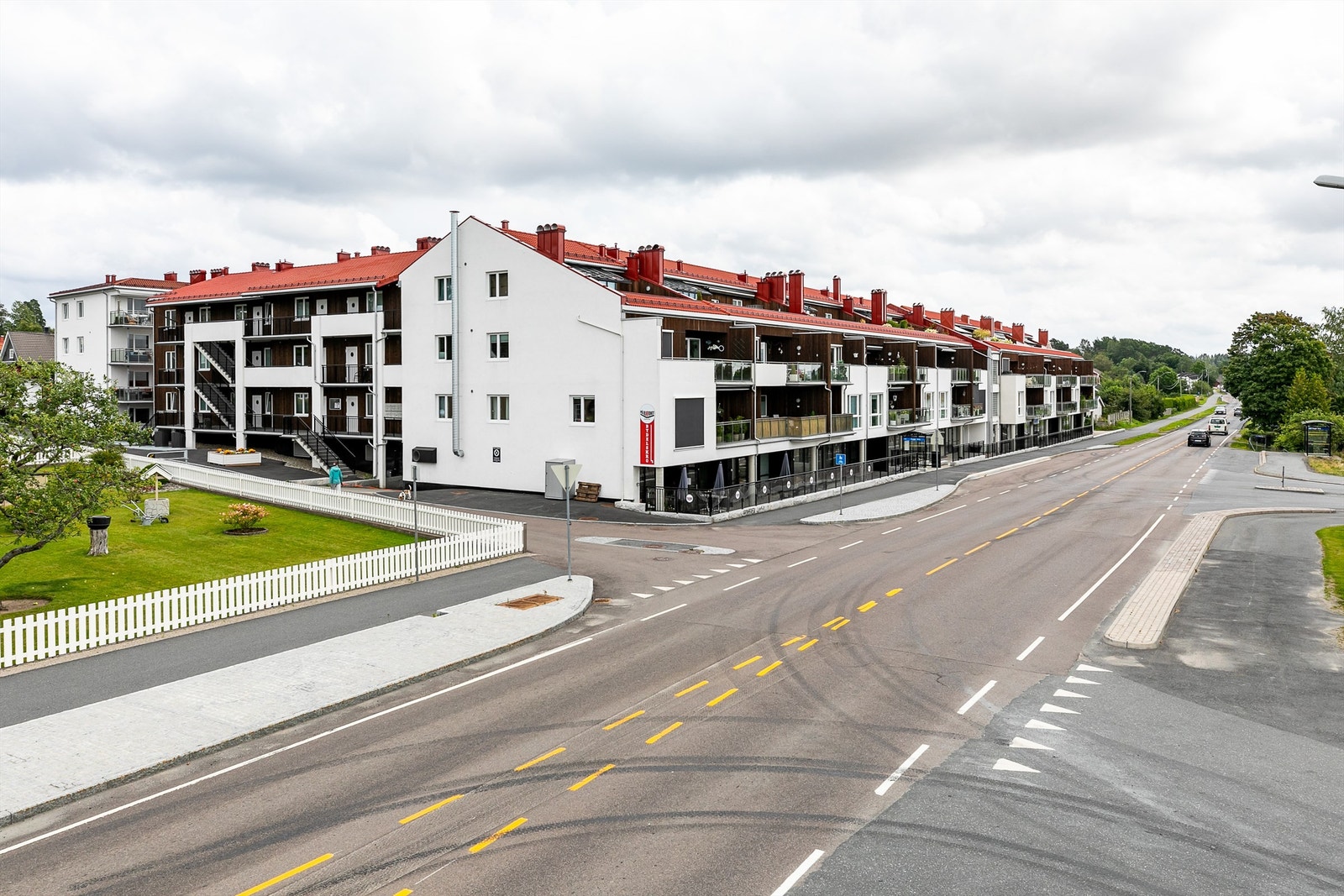 Fra leiligheten er det praktisk gangavstand til alle hverdagslige fasiliteter. Galleribilde