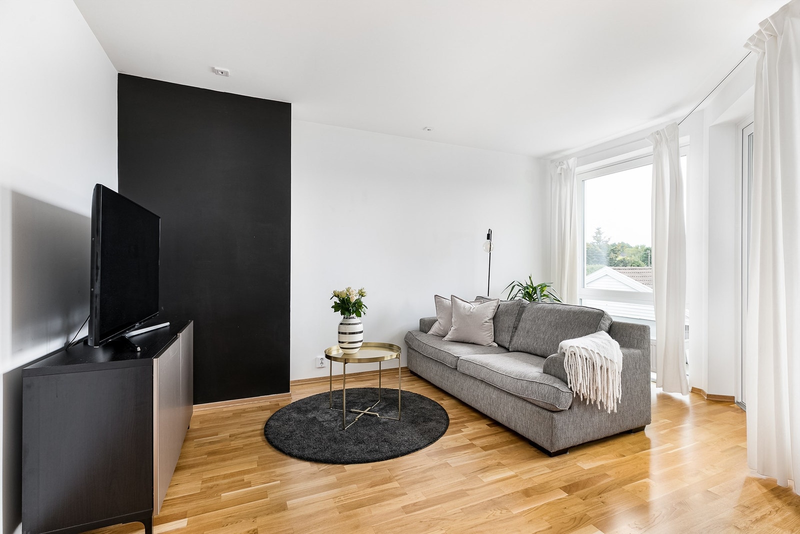 Leiligheten har velholdt standard fra byggeåret og er i sin helhet gitt tilstandsgrad 0/1. Galleribilde