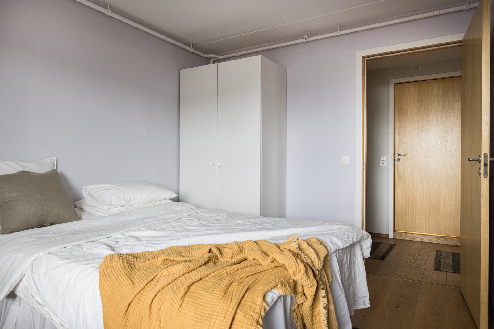 Praktisk garderobeskap. Galleribilde