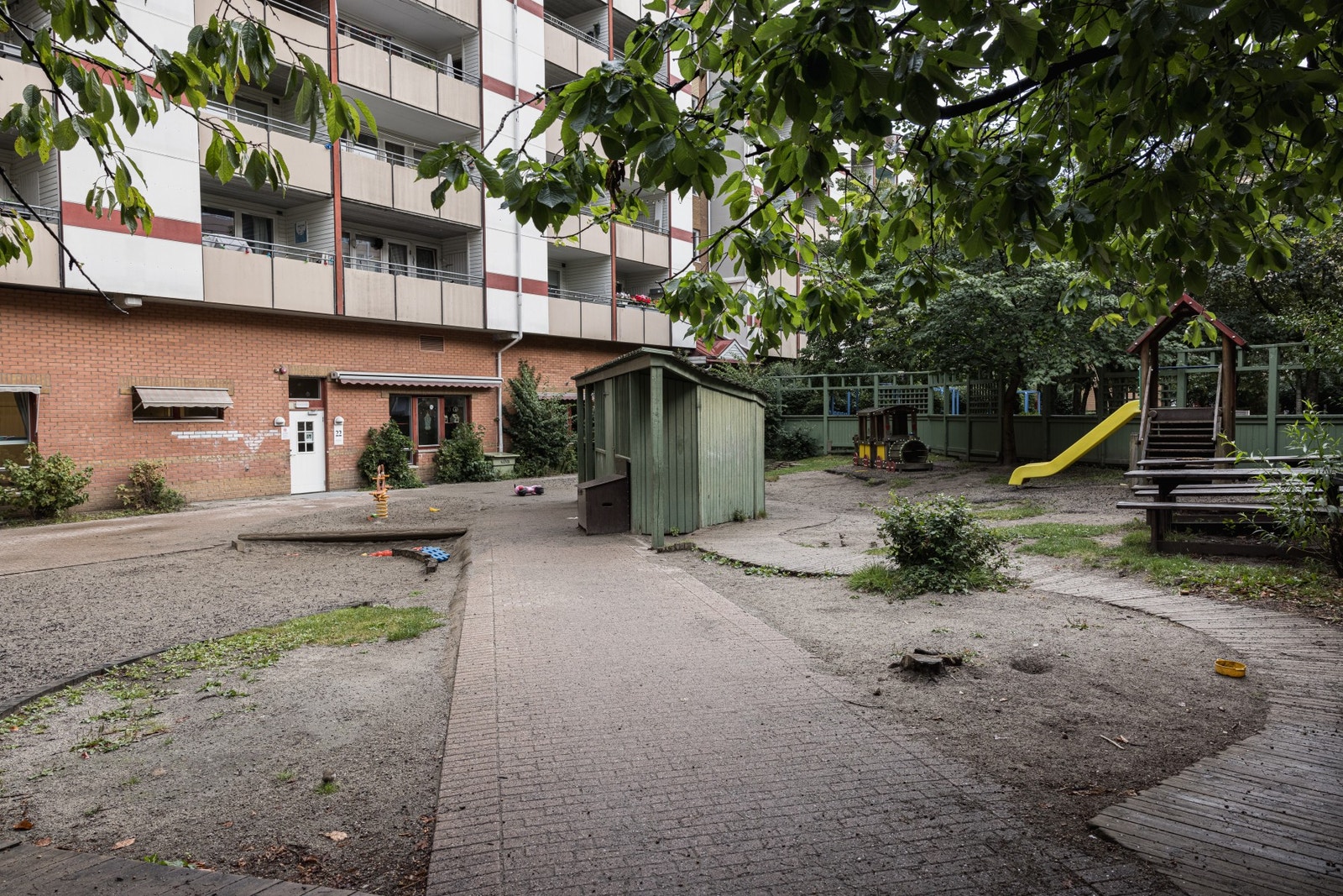 Hyggelig bakgård. Galleribilde