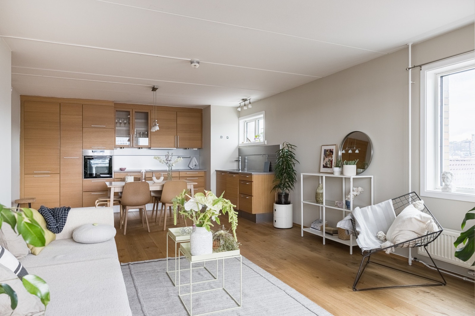 Herlige lysforhold fra en rekke vindusflater. Galleribilde