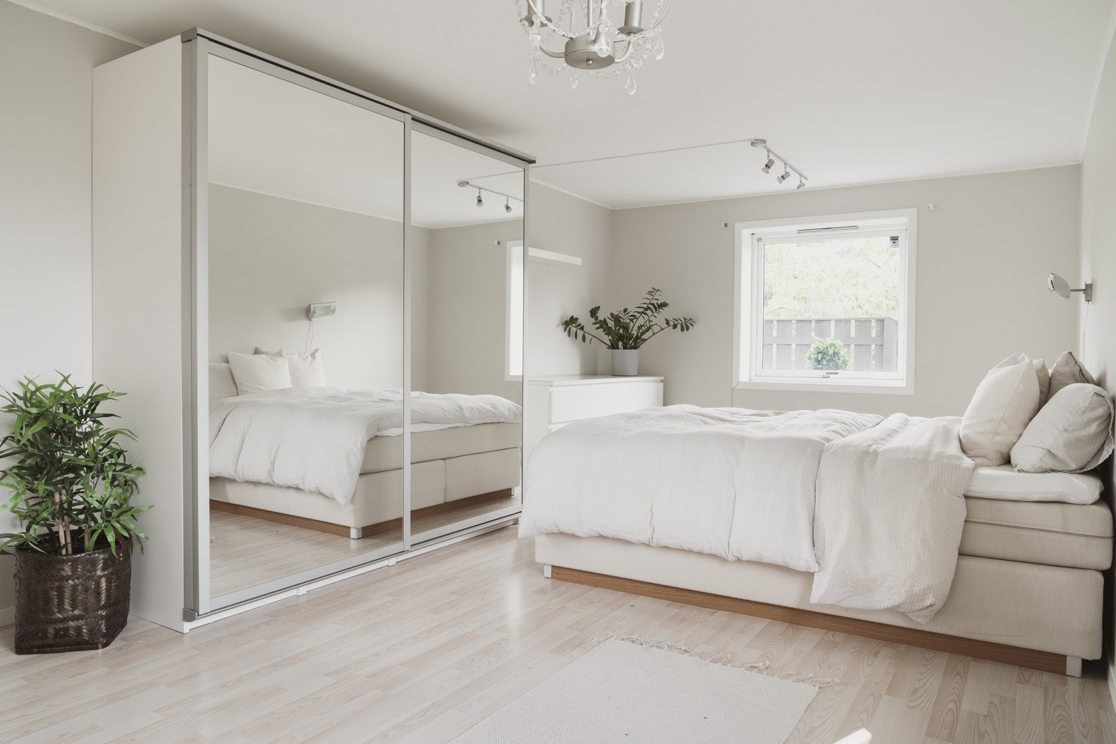 Soverom underetasje. Galleribilde