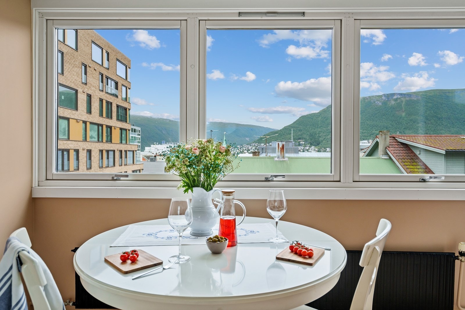 Fin utsikt mot Fjellheisen. Galleribilde