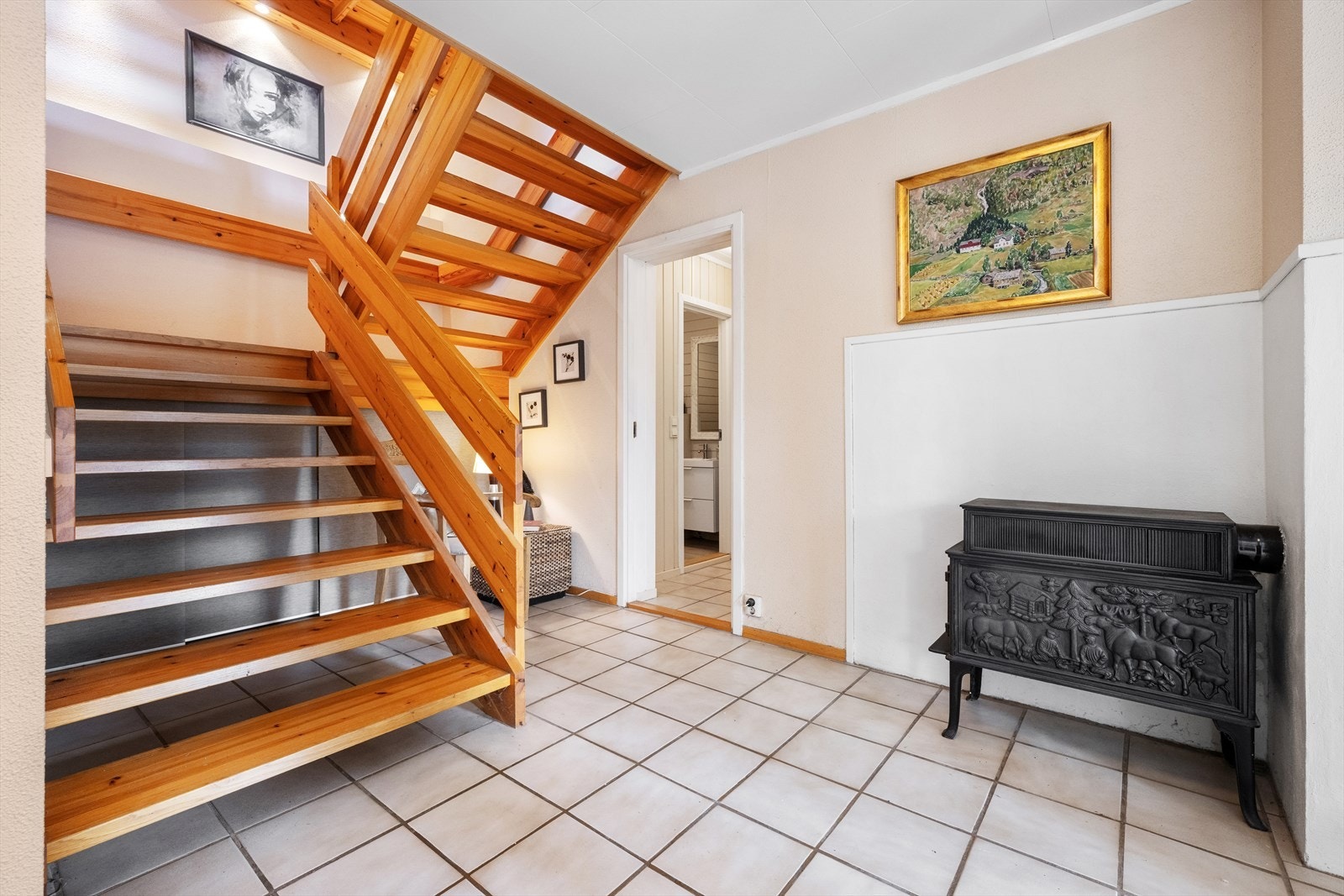 Her er det plass til garderobe og diverse møblement Galleribilde