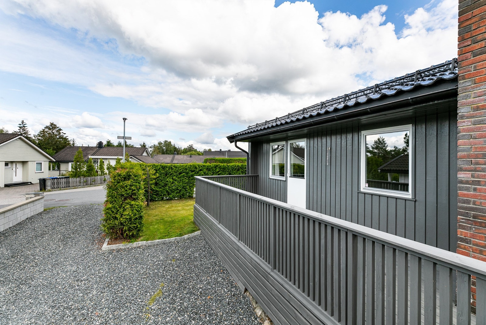 I tillegg til ytterdører er også flere vinduer skiftet ut etter 2012. Galleribilde