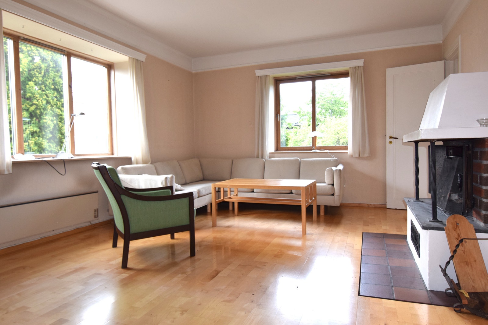 Stue med peis. Galleribilde