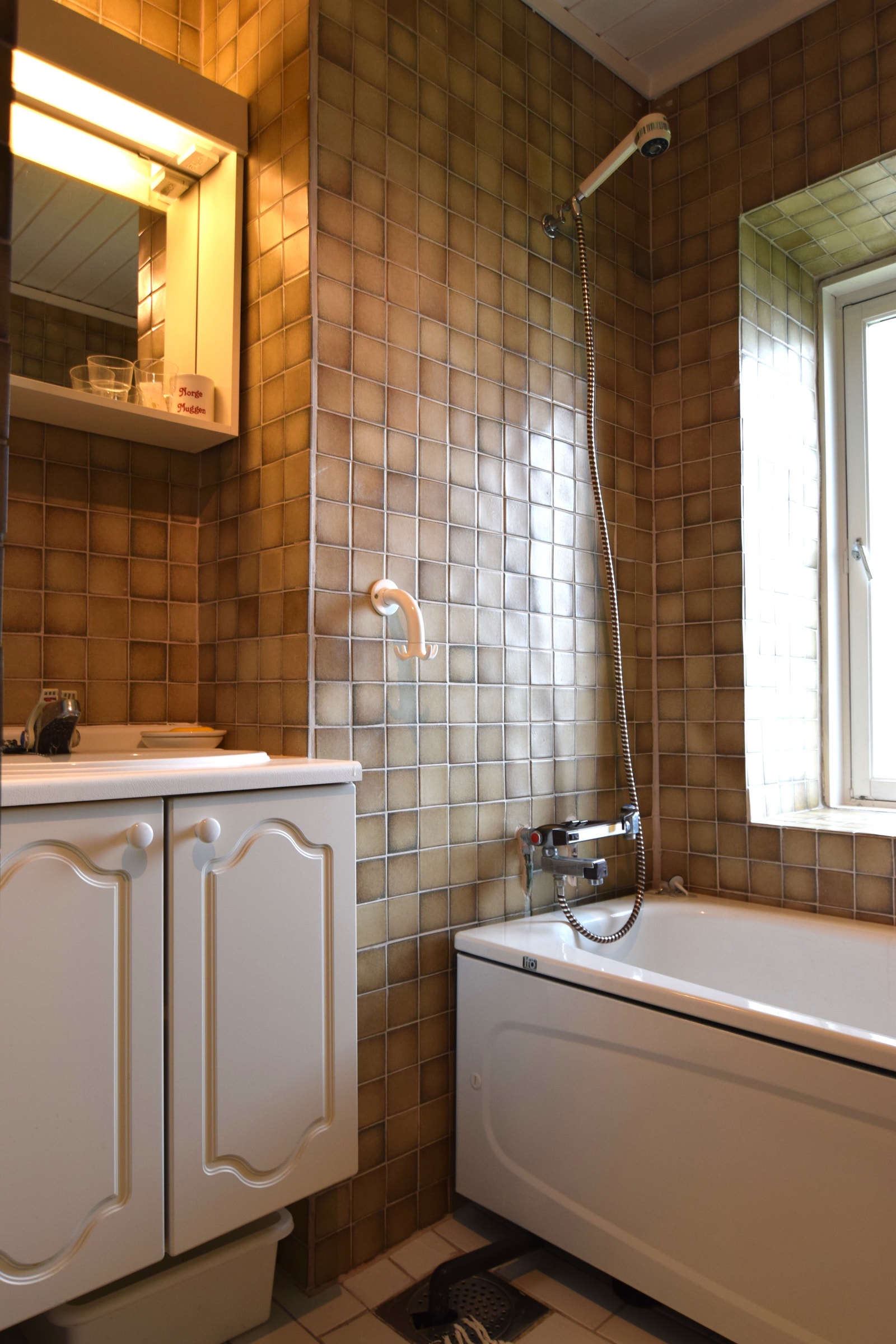 Bad med badekar 2 etg Galleribilde