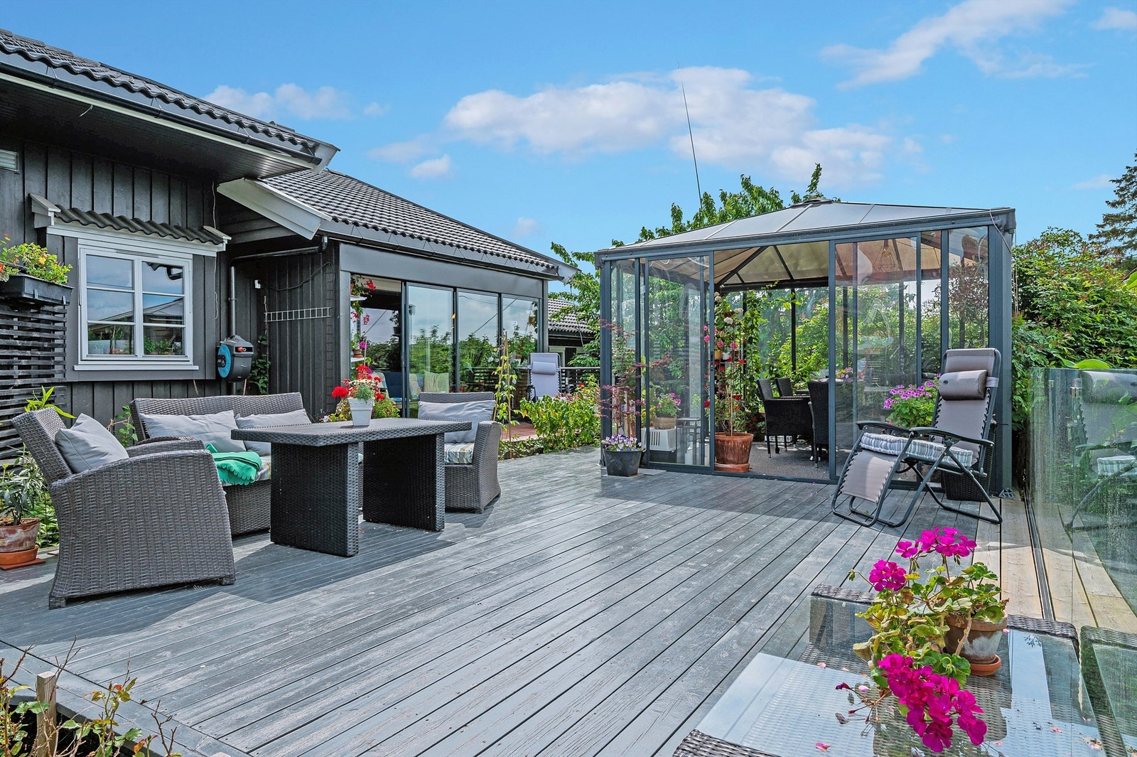 Terrasse/hagestue Galleribilde