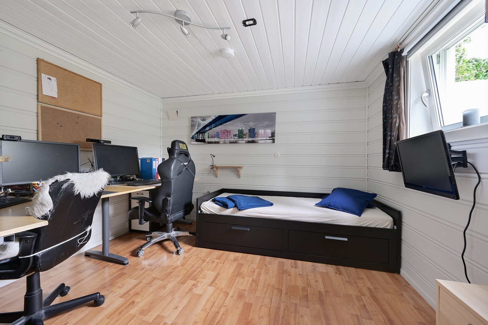 Kontor/soverom - kjeller hoveddel - ikke godkjent for varig opphold Galleribilde