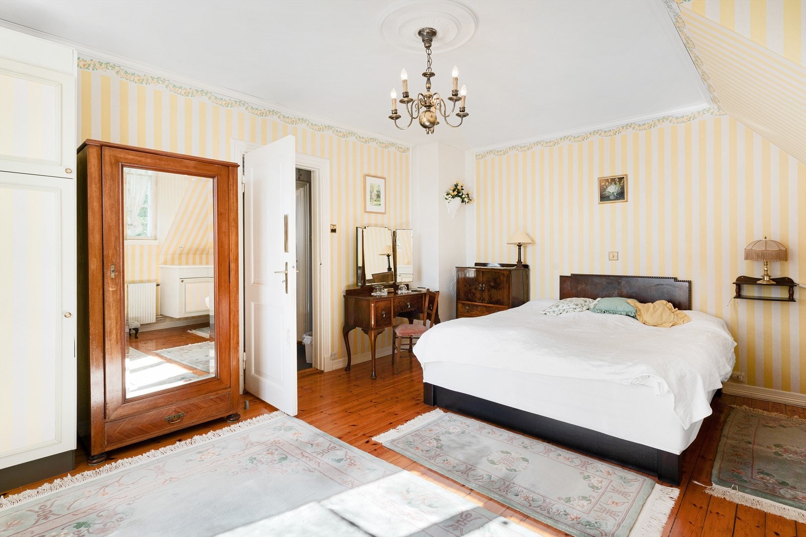 Soverom. Galleribilde