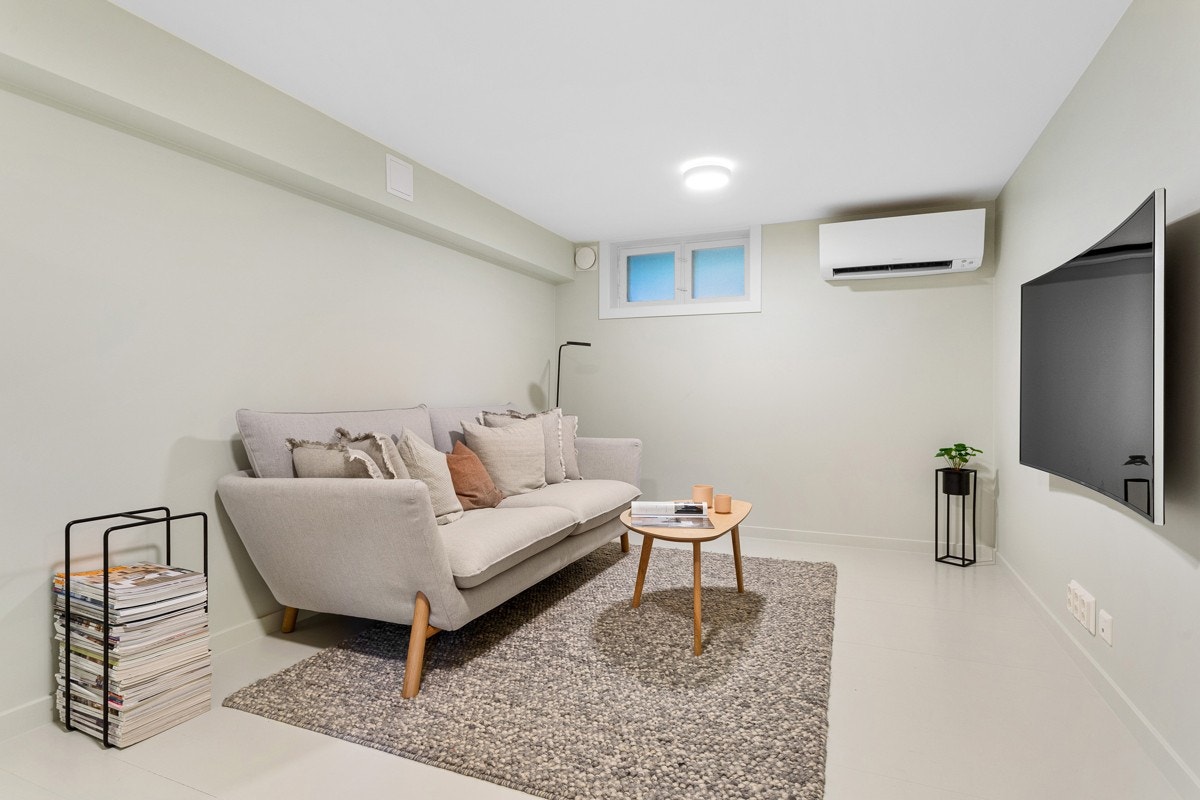 Det er montert DAIKIN varmepumpe med luftrenserteknologi som bla renser luften for pollen og allergener. Galleribilde
