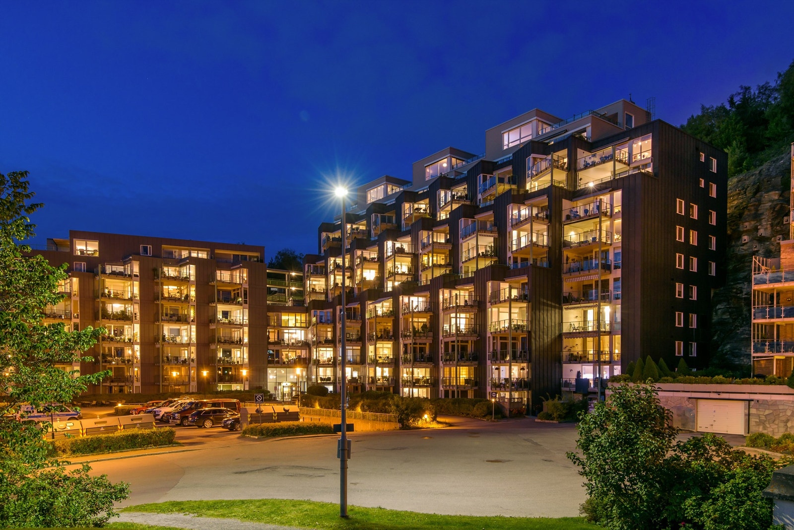 Leiligheten ligger i 4.etasje i hovedbygningen. Galleribilde