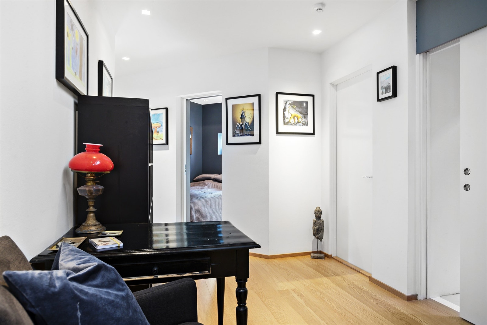 Hall underetasje Galleribilde