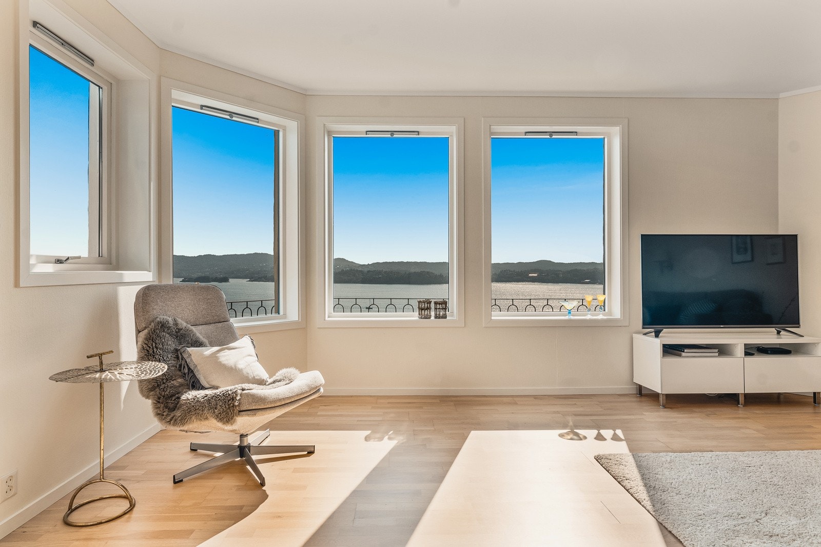 Utsikt fra tv-stuen Galleribilde