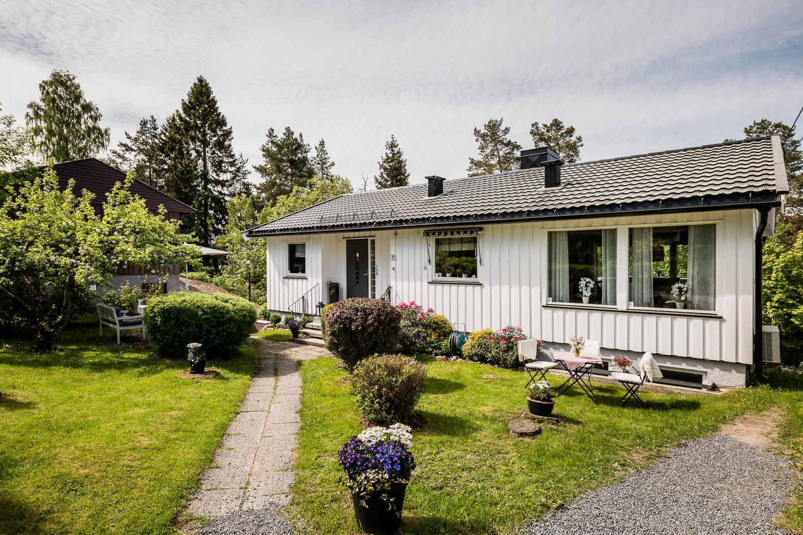 Hauketosvingen 17 presenteres av Bulent Yildirim v/Boa Eiendomsmegling Oslo vest. Galleribilde