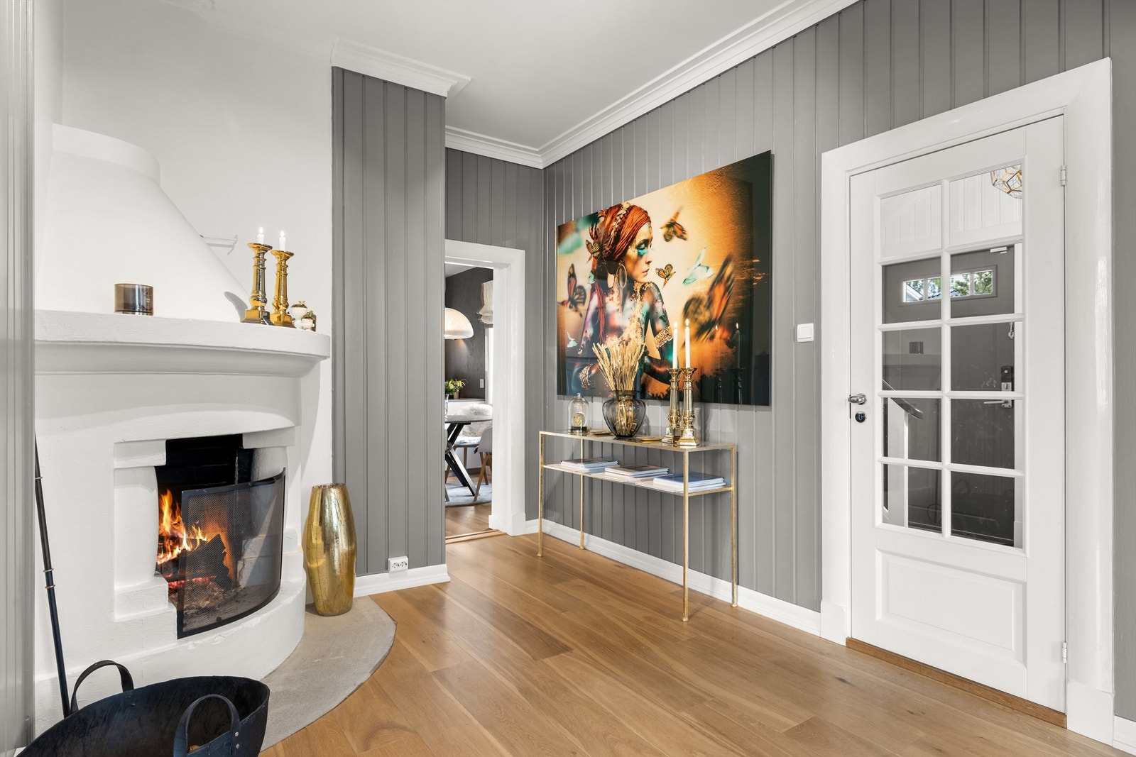 Dagligstue med peis Galleribilde