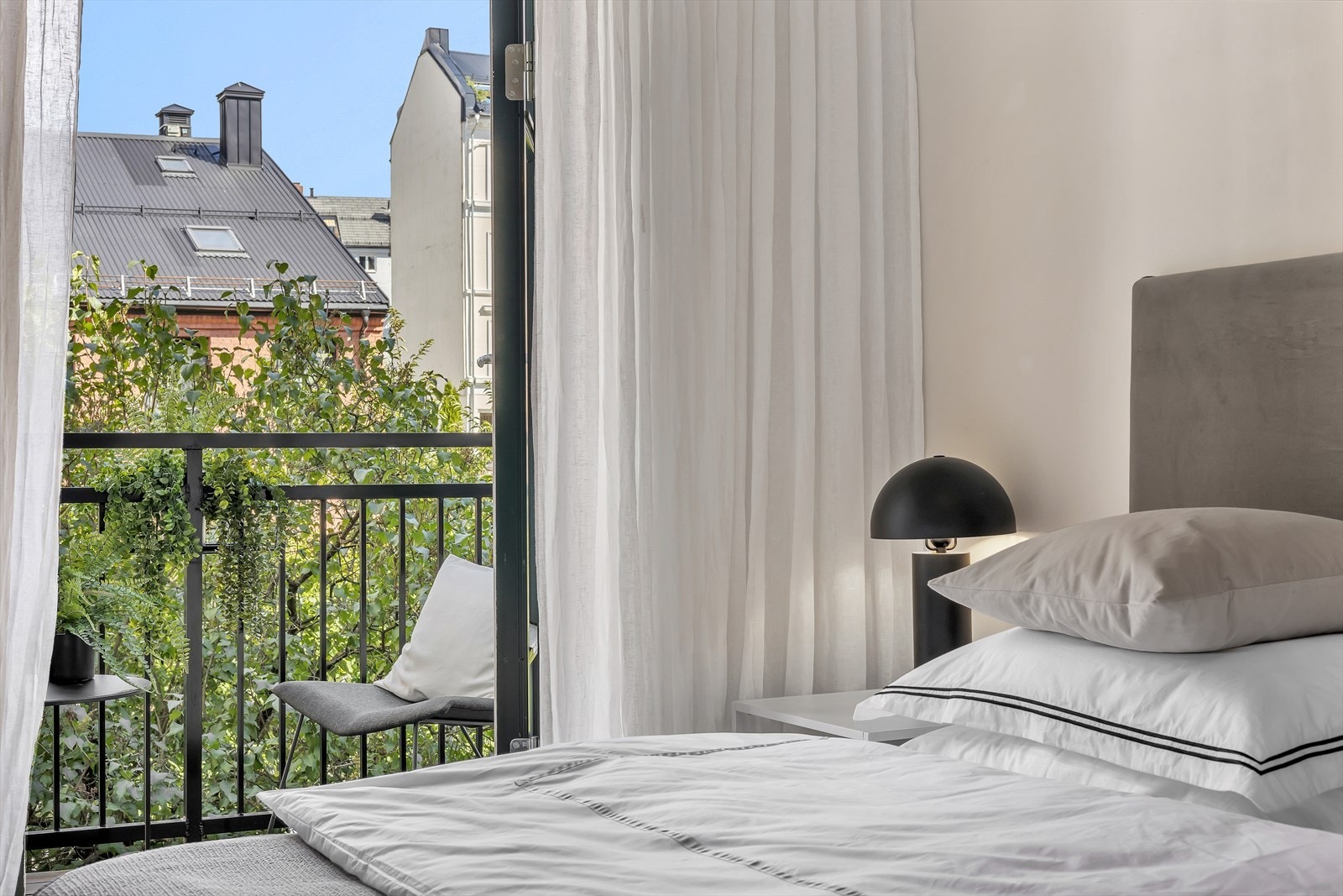 Adkomst fra hovedsoverom til balkong. Galleribilde