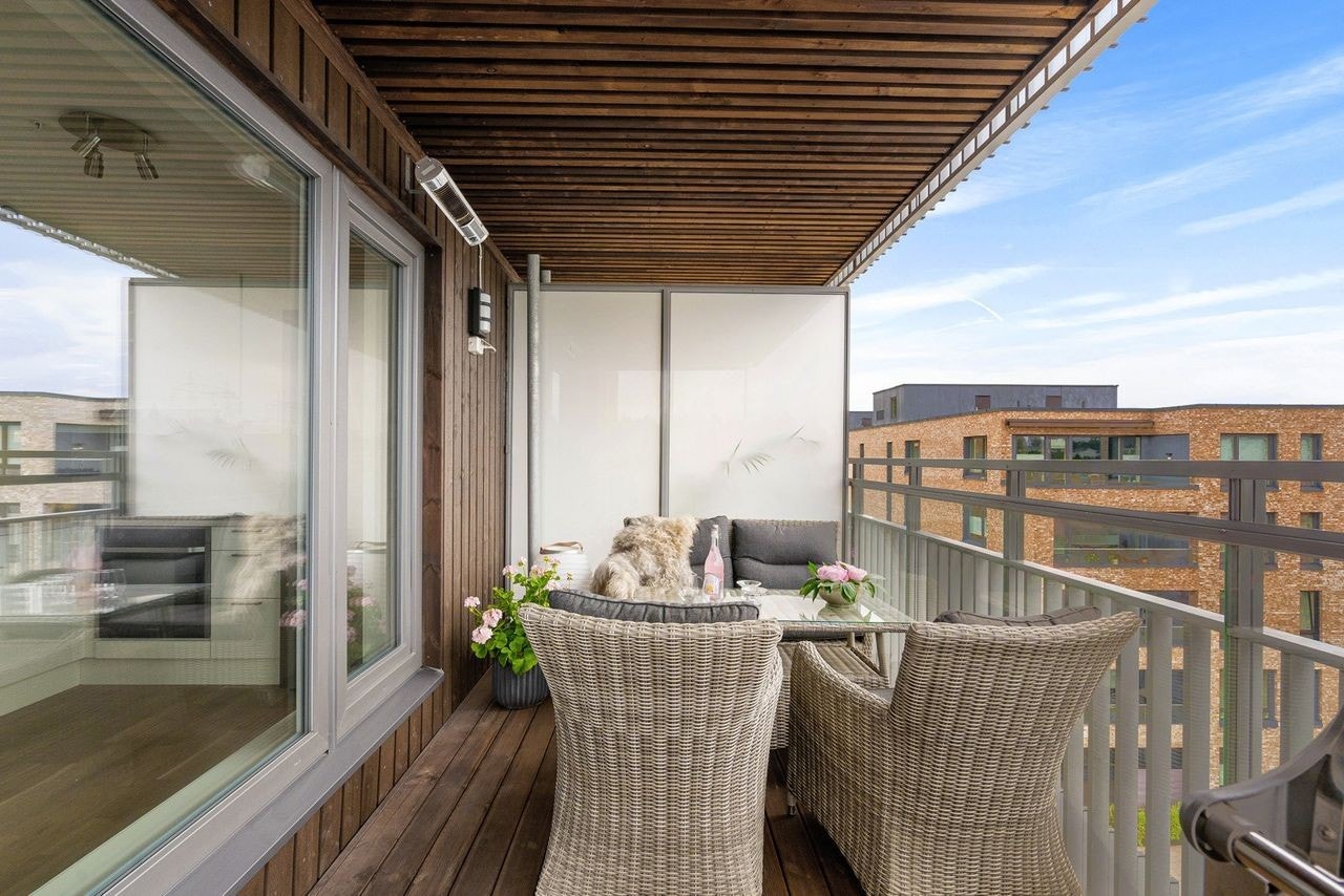 Balkong utenfor stue, Usjenert og herlig område Galleribilde