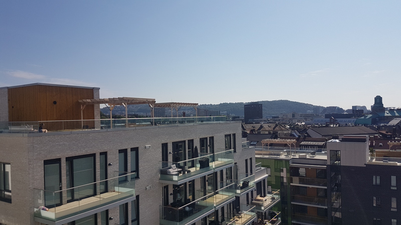 Utsikt fra kjøkken - mot felles takterrasse Galleribilde