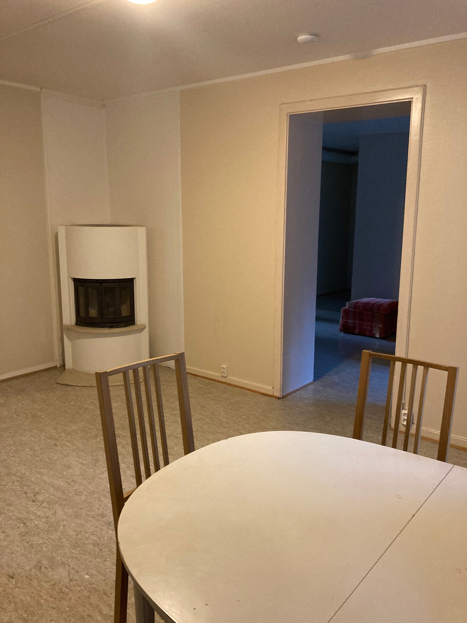 Hovedstue med peis Galleribilde