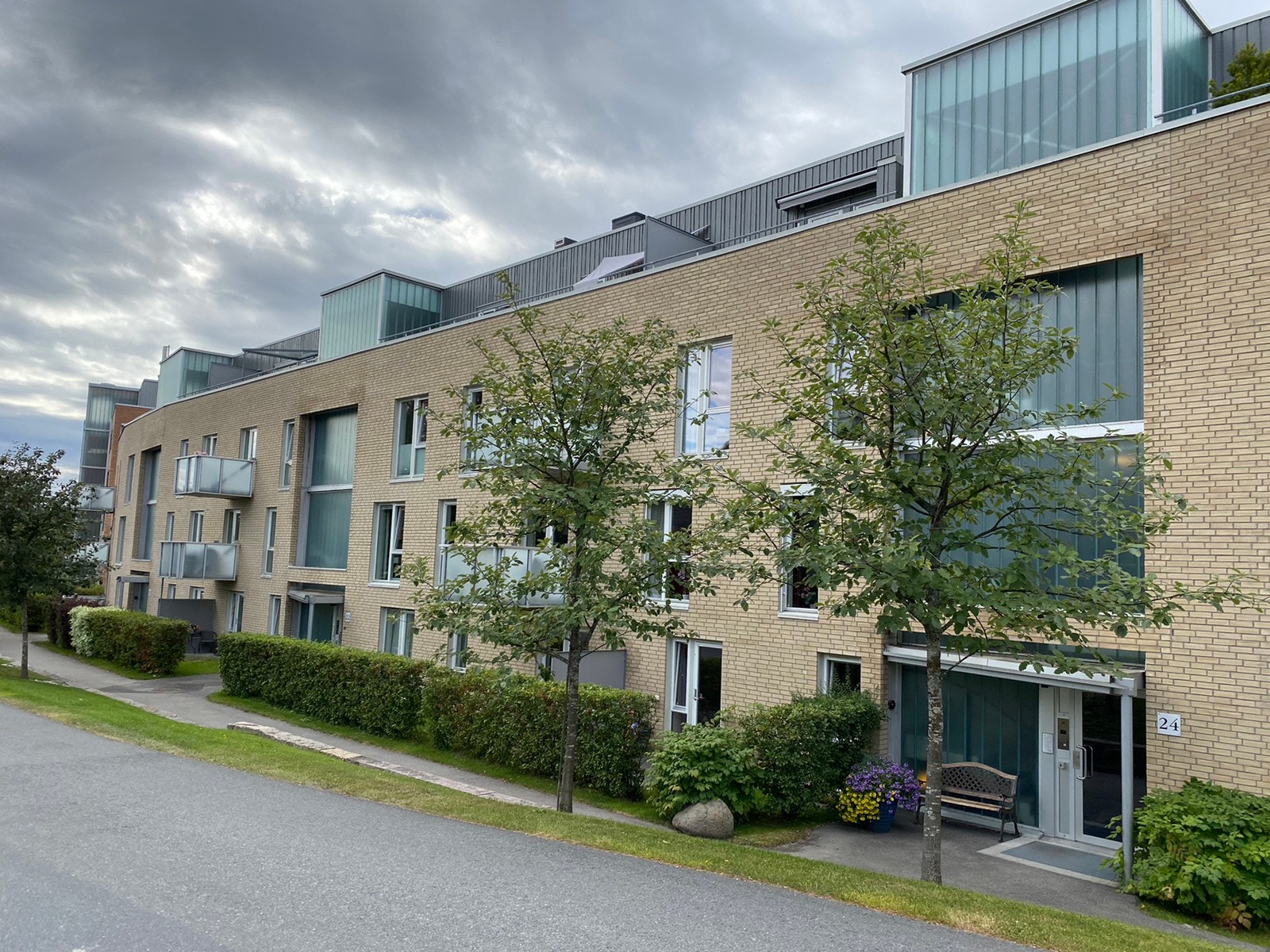 Fasade mot gate Galleribilde
