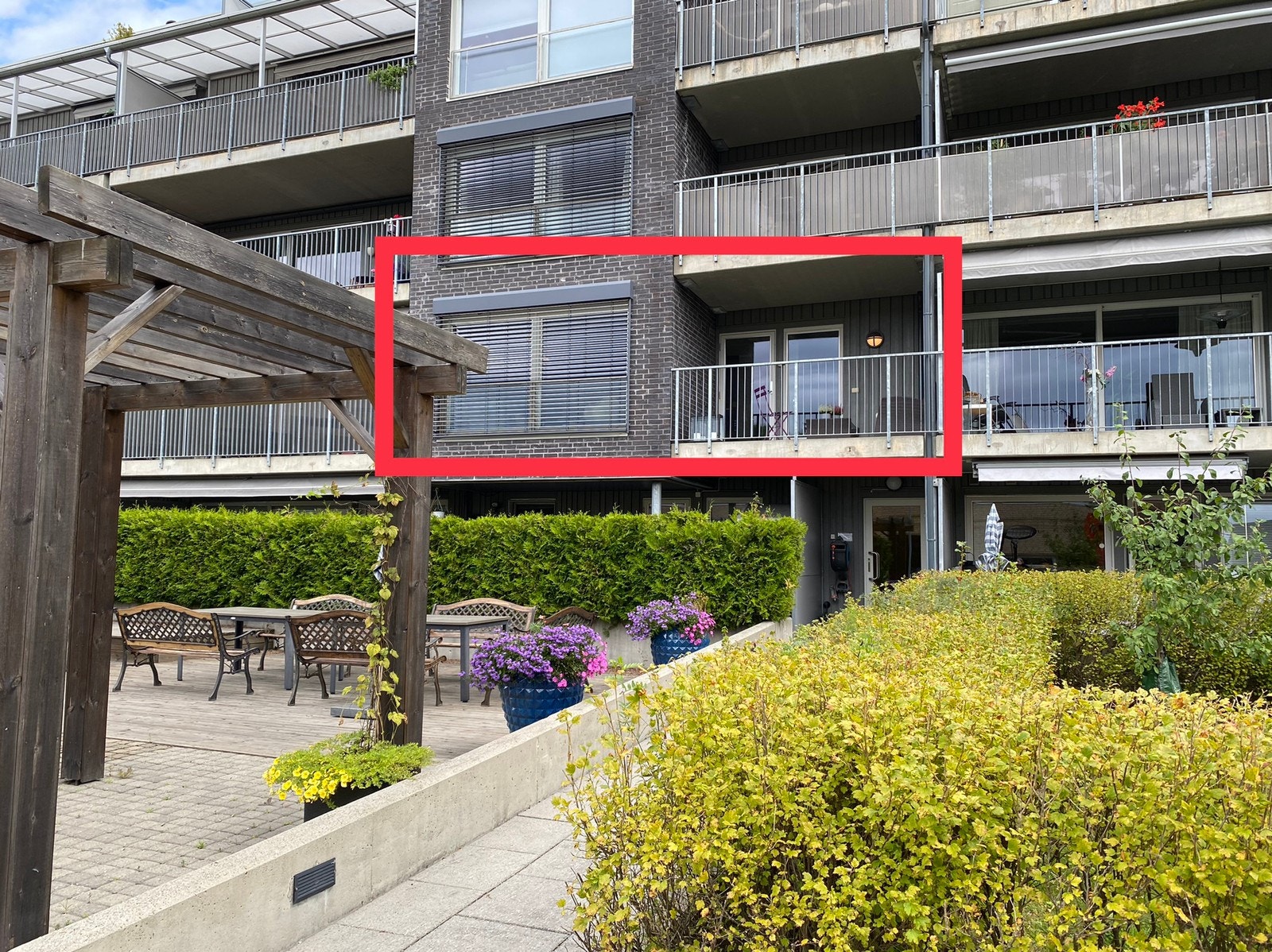 Rød ramme: Plassering av leiligheten Galleribilde