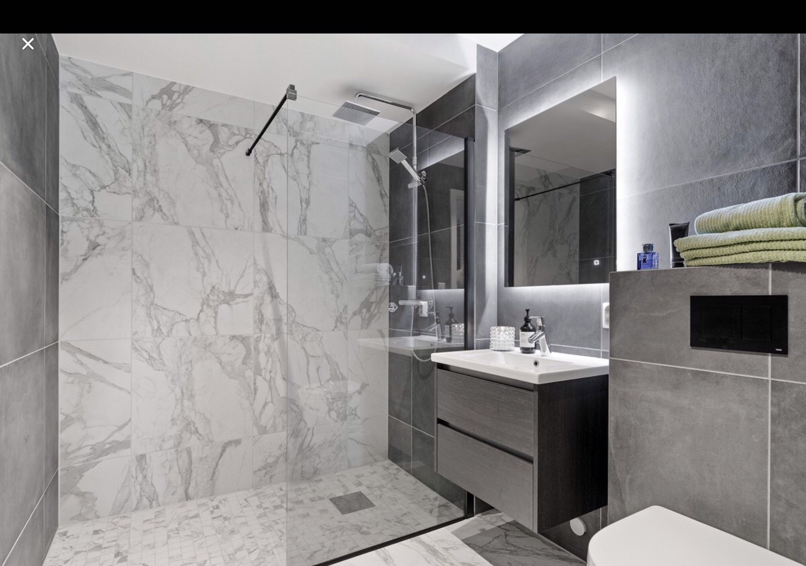 Stort og moderne bad. Galleribilde