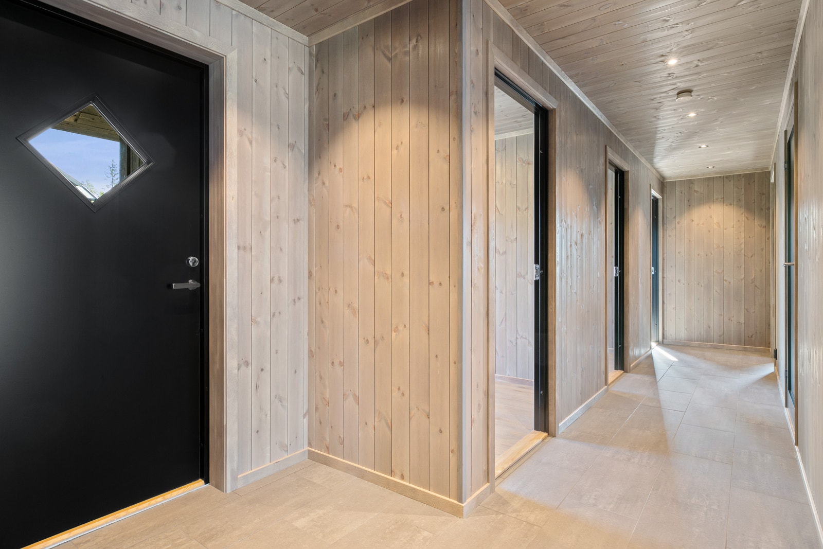 Oversikt gang/inngang soverom. Galleribilde