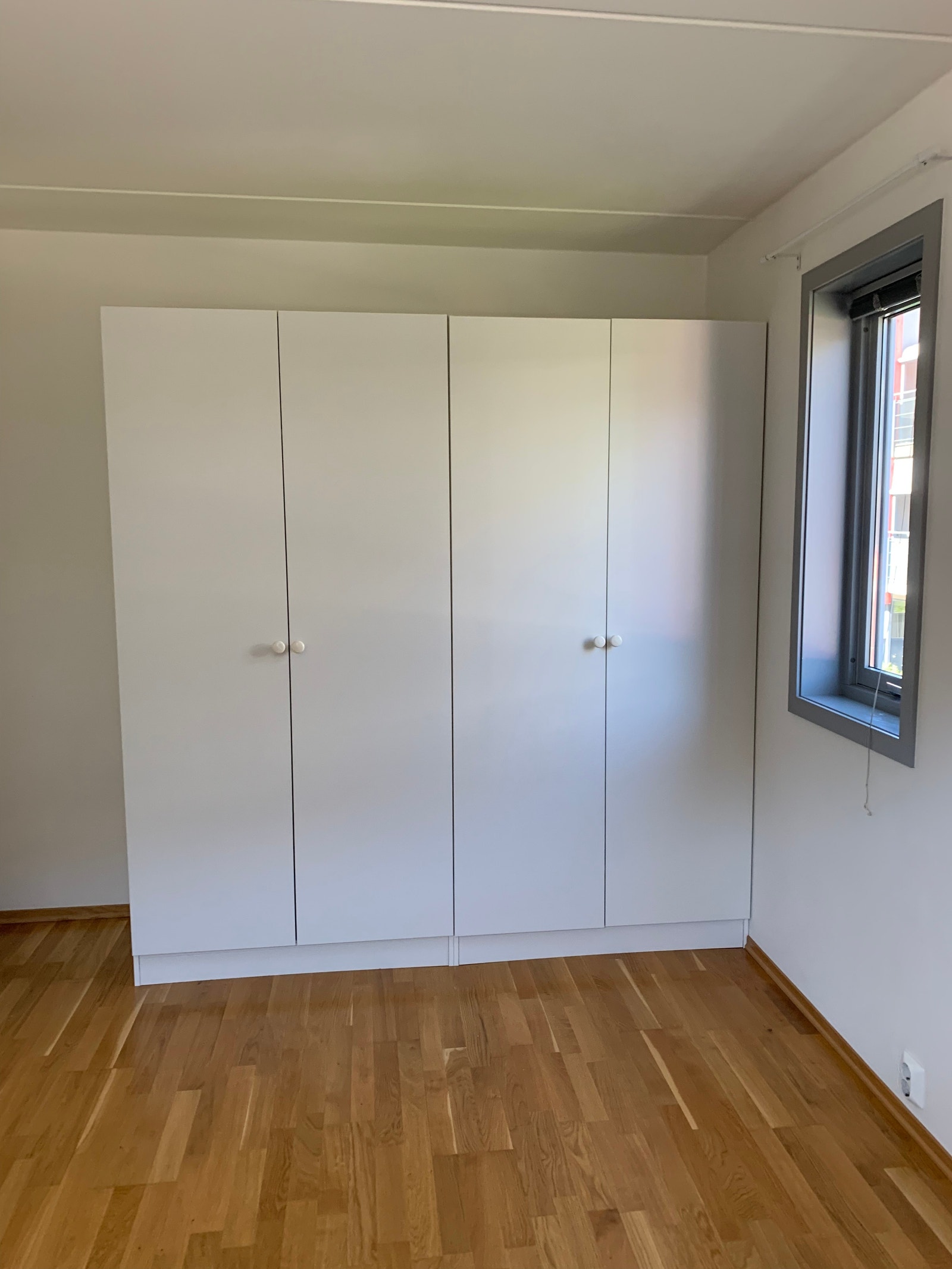 Soverom n.1 med garderobe (10,5 m2) Galleribilde