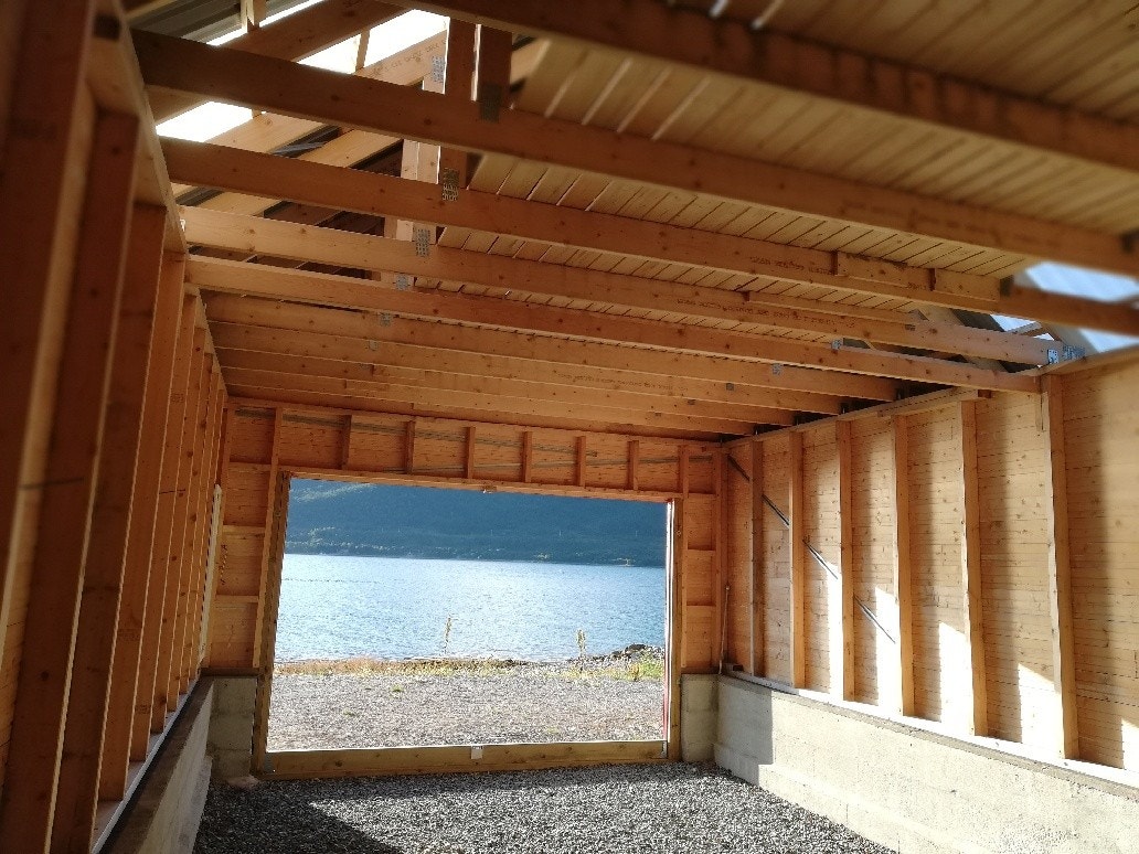 Naust sett innenfra. Galleribilde