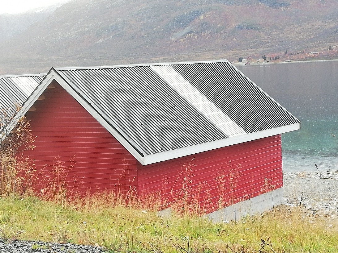 Naust sett fra veien mot Langsundet Galleribilde