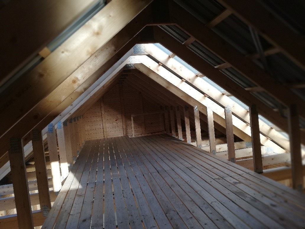 Loft med stige fra gulv Galleribilde