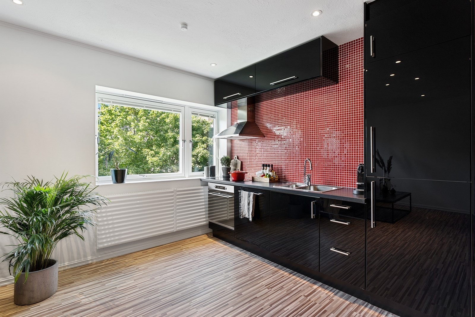 Kjøkken mot bakgården Galleribilde