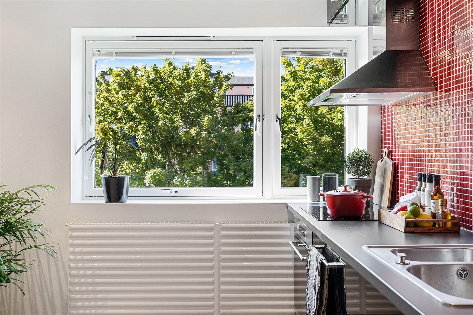 utsikt mot bakgården Galleribilde