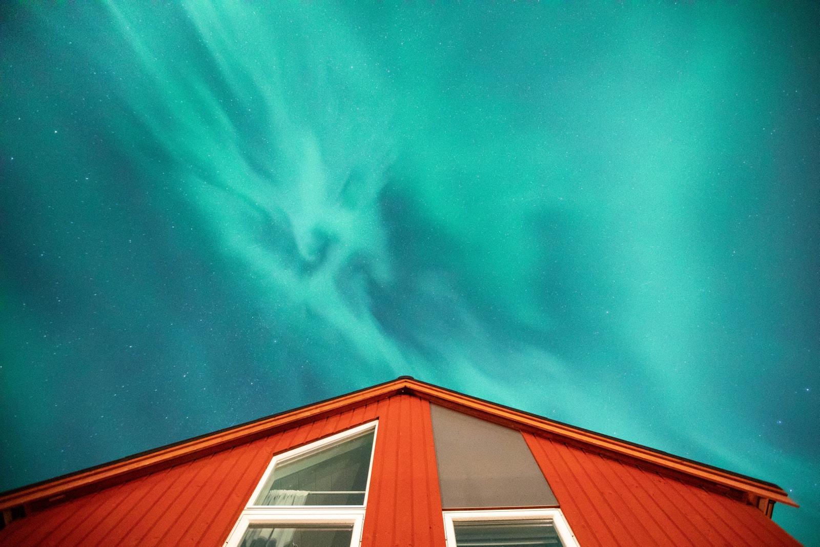 Nordlys rett over bua! Galleribilde