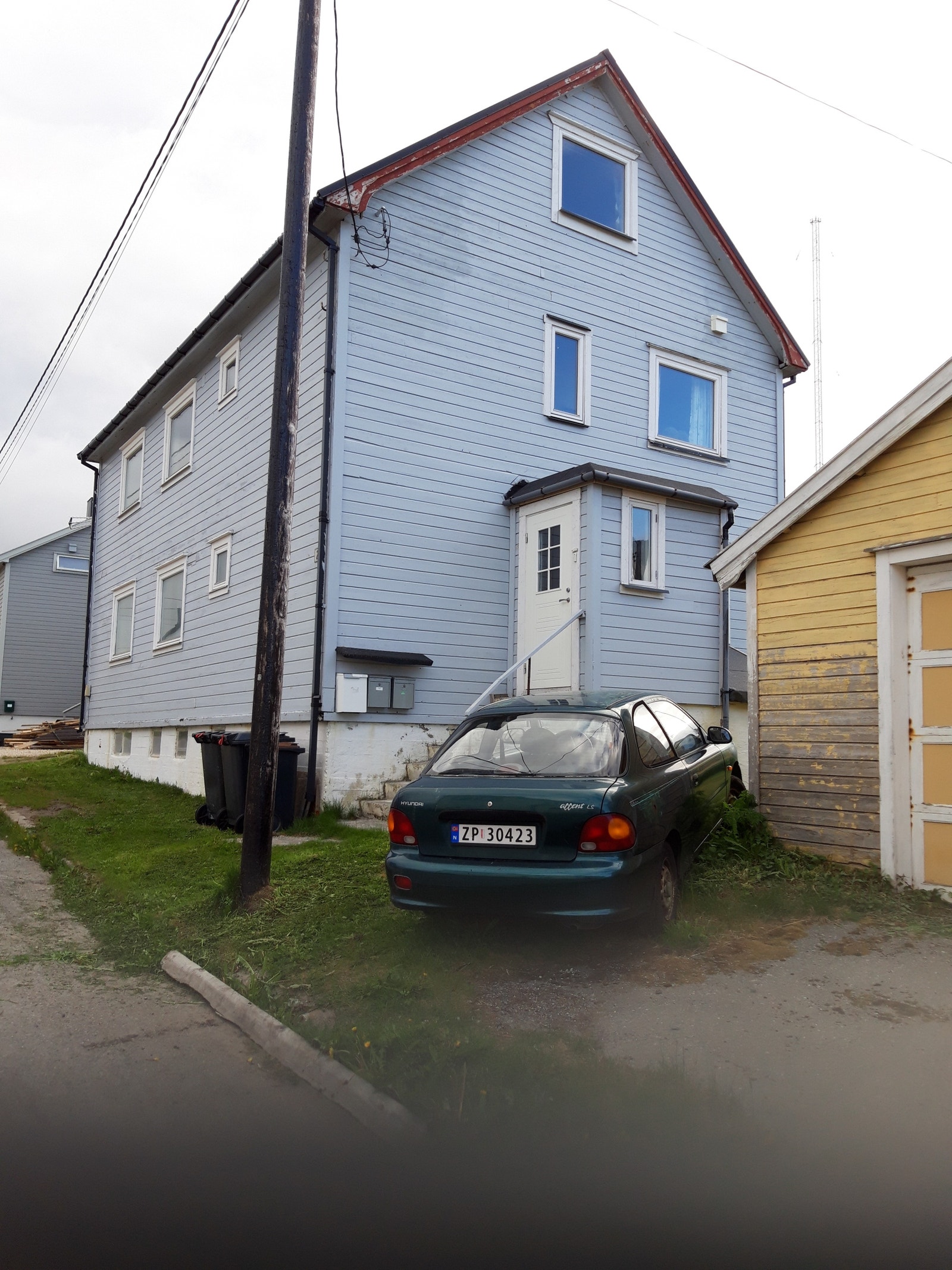 utenfor huset Galleribilde