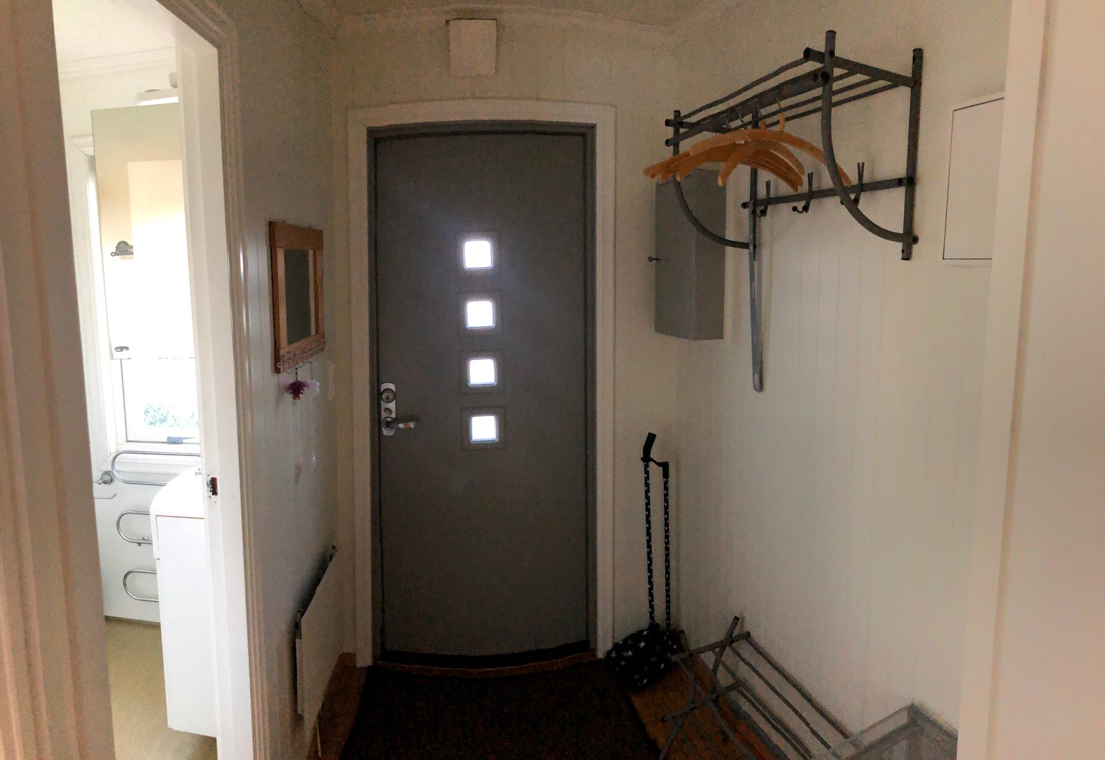 Vindfang/yttergang mot ytterdør Galleribilde