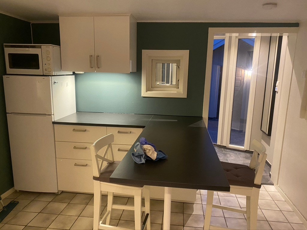 kjøkken med spisebenk Galleribilde