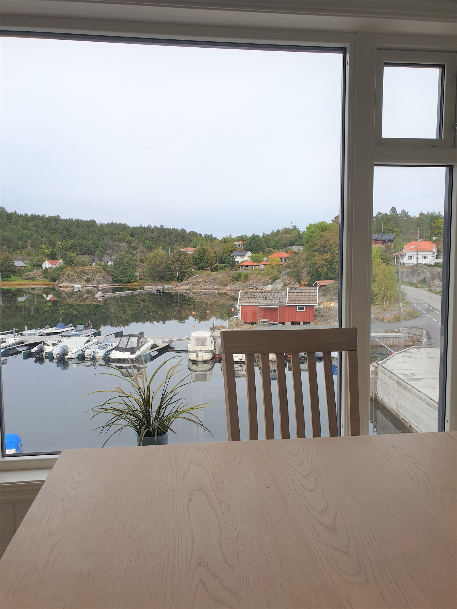 Spisestue med nydelig utsikt Galleribilde